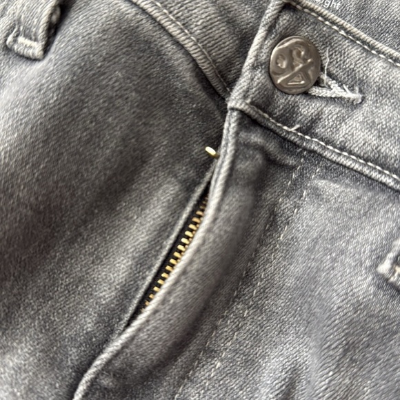 AG Mari Crop Vapor Wash - Picture 15 of 15